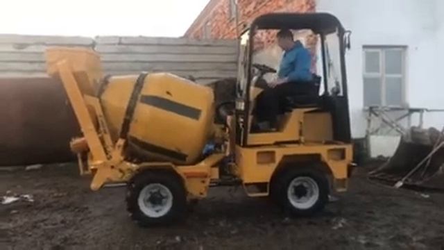Бетономешалка DUMEC 1600 смотреть онлайн