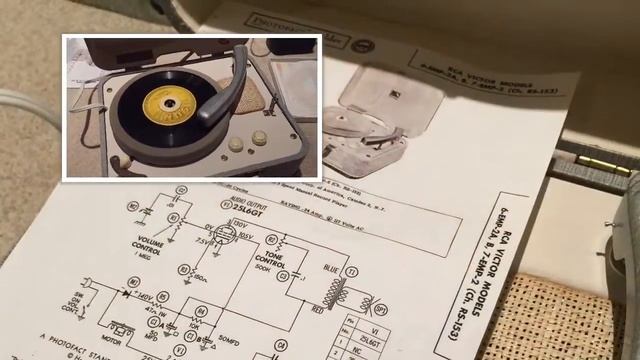 My 1956 Elvis Presley signature RCA record player смотреть онлайн