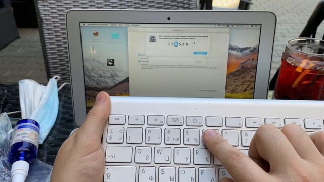 Протерли стеклоочистителем Apple Wireless Keyboard A1314 #apple#wireless#keyboard#a1314 смотреть онлайн