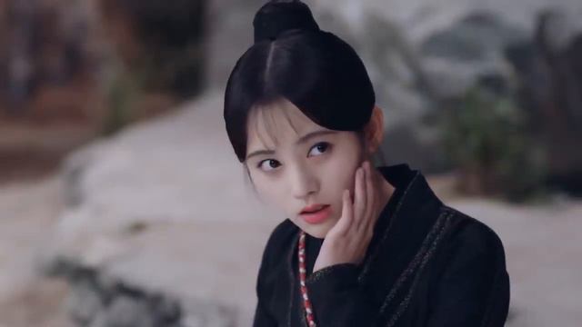鞠婧祎摘下面纱，灿烂的笑容瞬间让男人看呆了💋Chinese Drama смотреть онлайн