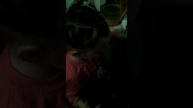 Дочь хочет быть красивой)))Женщины)))Хоть и маленькие))) смотреть онлайн