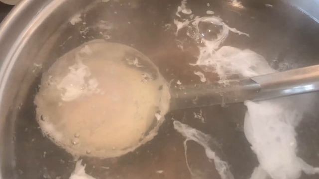 Готовим яйцо в ложке смотреть онлайн