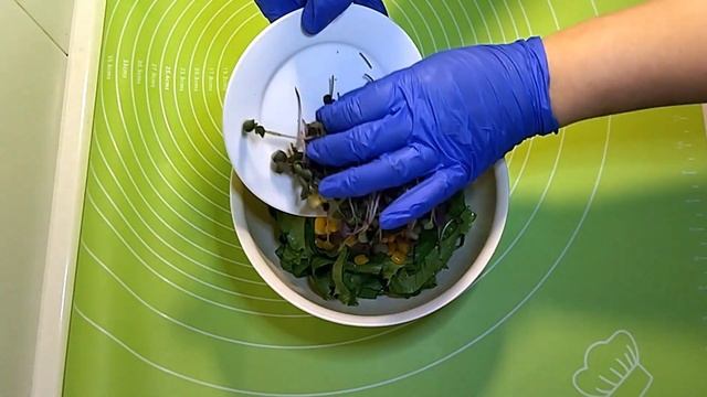 Салат с микрозеленью. Красный редис с огурцом для здоровья. смотреть онлайн