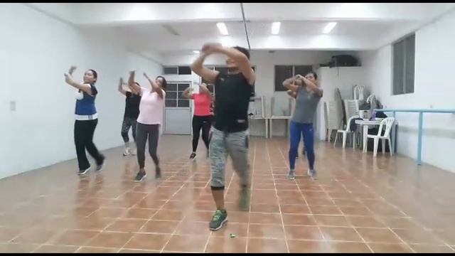 HANDS UP/MANOS ARRIBA/ OTTAWAN смотреть онлайн