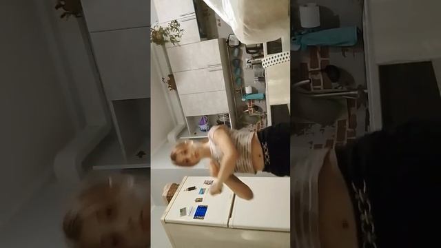 только 40% населения могут станцевать танец без эмоций смотреть онлайн