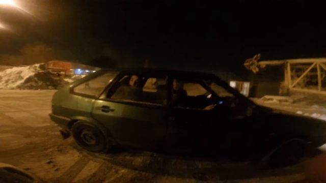 ОтрадноеLIVE. 32 выпуск. Рабочие будни. Машины Клока. Куча блондинок. Зимний парк. смотреть онлайн