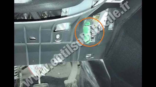 Prise OBD Peugeot Partner II (2015 / 2018) - Où trouver mon connecteur OBD2 смотреть онлайн
