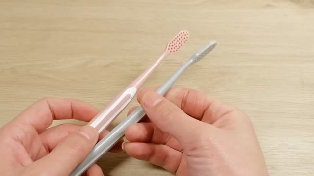 今天才發現，把2個舊牙刷綁在一起，作用真是厲害了，都怪自己知道的太晚了 ‖ 妙招先生 смотреть онлайн