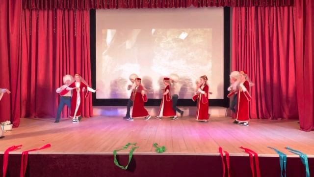 Школа 2010. Район Люблино. Концерт «Венок содружества».