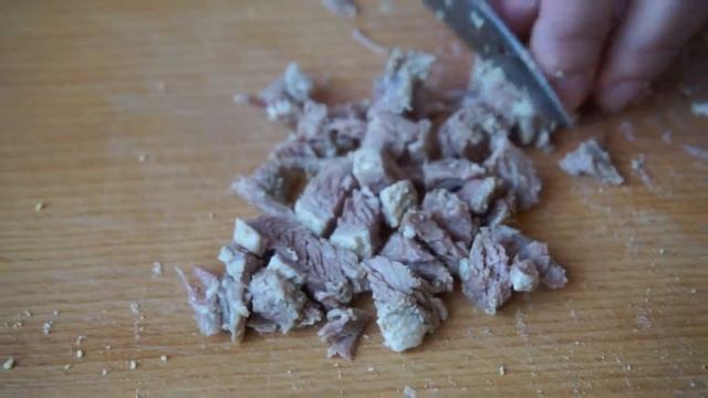 Салат с куриной грудкой и черносливом? смотреть онлайн