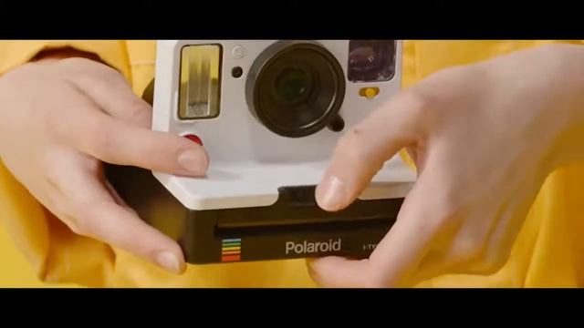 Фотоаппарат моментальной печати Polaroid Originals OneStep 2 смотреть онлайн