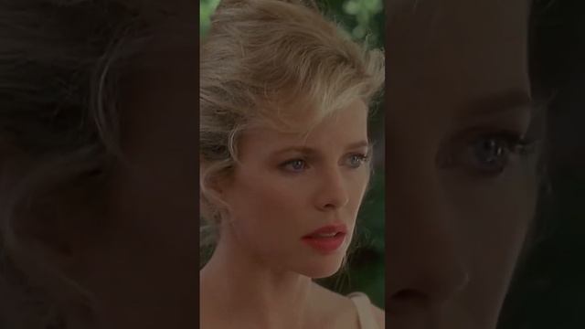 Шикарной Ким Бейсингер исполнилось 69 лет! #shorts смотреть онлайн