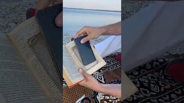 Лайфхак как спрятать свой телефон на пляже смотреть онлайн