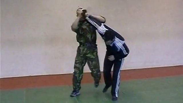 Задержание рычагом руки внутрь при подходе с переди смотреть онлайн