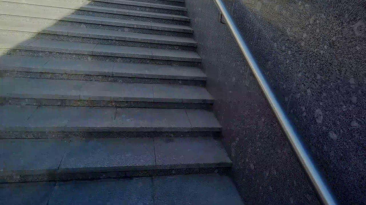 moving e смотреть онлайн