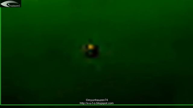 UFOs and anomalies near the Sun - NASA SOHO Images for September 5, 2012. смотреть онлайн