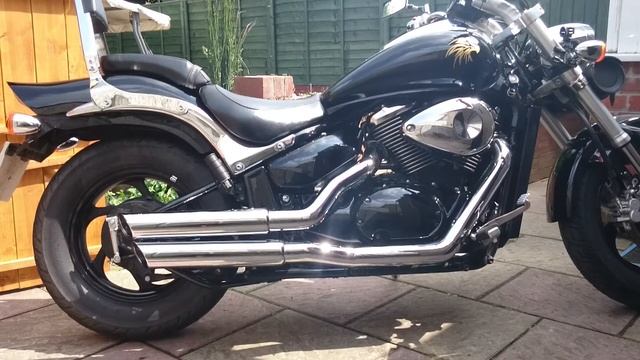 Suzuki Intruder vz800 V&H short shots смотреть онлайн