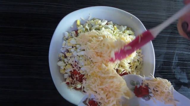 Салат с копченой курицей и помидорами.Новогодний салат 2020 смотреть онлайн