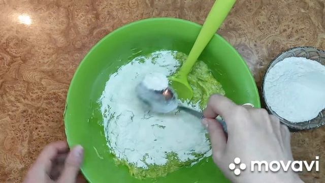 Оладьи из кабачков. Овощное блюдо. Как приготовить кабачковые оладьи. смотреть онлайн