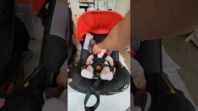 Buckling Baby in Doona Infant Car Seat смотреть онлайн