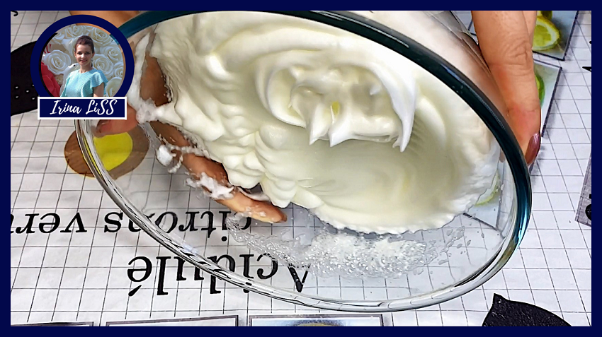 Переворачиваю и ничего не стекает! Как взбить белки в крепкую пену быстро и легко: Советы Ирины Лисс смотреть онлайн