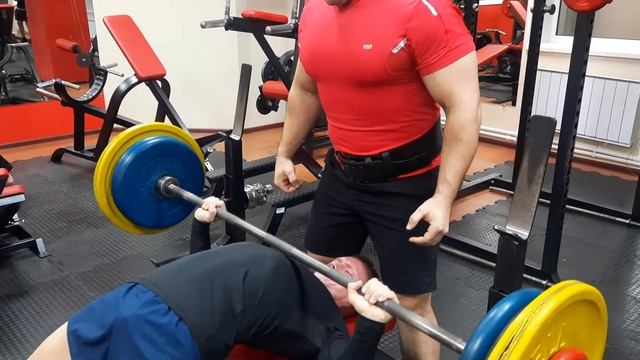 Жим лежа 135 кг смотреть онлайн