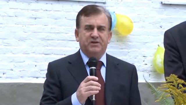 Средняя школа №12 с.п. Инарки отныне будет носить имя Ахмета Котиева 05.09.2013 смотреть онлайн