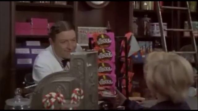 Willy Wonka And The Chocolate Factory - Charlie Finds A Golden Ticket (1971)