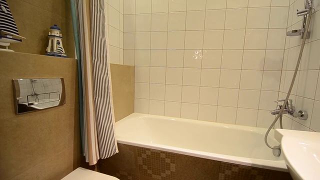 Ванная комната со стиральной машиной в красивом интерьере смотреть онлайн