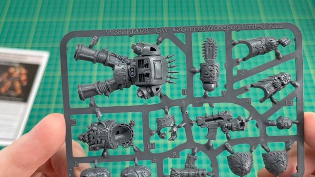 AZRAKH THE ANNIHILATOR Unboxing and Review - Warhammer+ Year 2 World Eaters Terminator смотреть онлайн