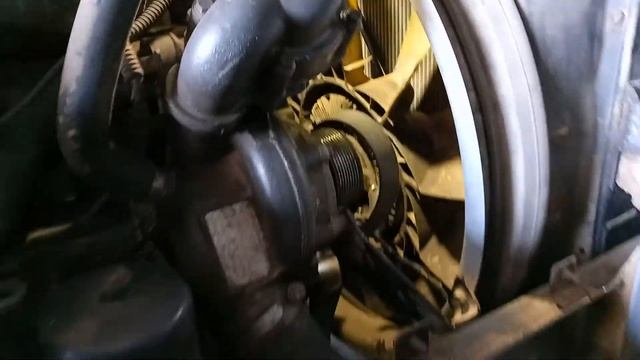 как снять вискомуфту на Даф 105. Часть 2 смотреть онлайн