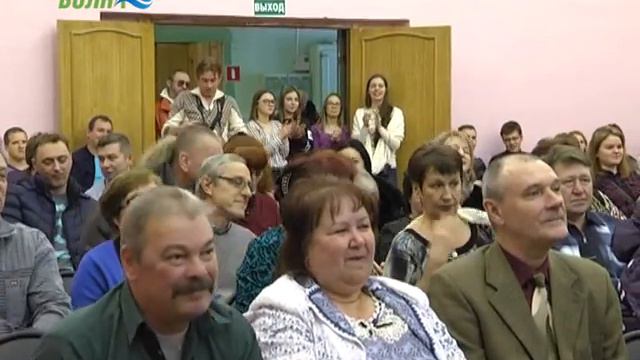 В Конаково прошли традиционные встречи выпускников. Репортаж из МБОУ СОШ № 3 смотреть онлайн