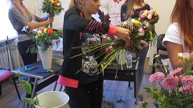 ОБУЧЕНИЕ В ШКОЛЕ ФЛОРИСТИКИ МАЖОРЕЛЬ-КЛАСС смотреть онлайн