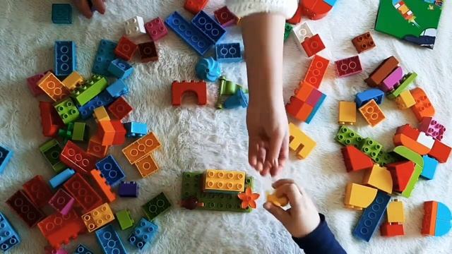 Распаковка/Поиграем в Лего/Duplo/10887/Развивающие игры/Конструктор/Домик,Карандаш,Воздушный шар смотреть онлайн