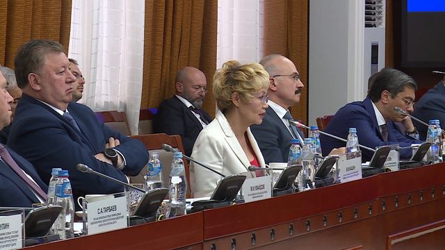 Сенатор РФ Д.И.Оюн на парламент. комиссии Фед. Собрания РФ и Великого Гос. Хурала Монголии 25.10.2 смотреть онлайн