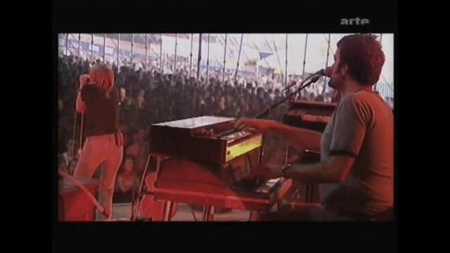 Beth Gibbons. Paleo 2003. (HD) 7. Being Bashful, Sand River (Live) смотреть онлайн