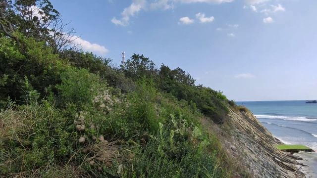 Геленджик. Голубая бухта. 2-й день. Гуляем, по окрестностям, наслаждаемся. смотреть онлайн