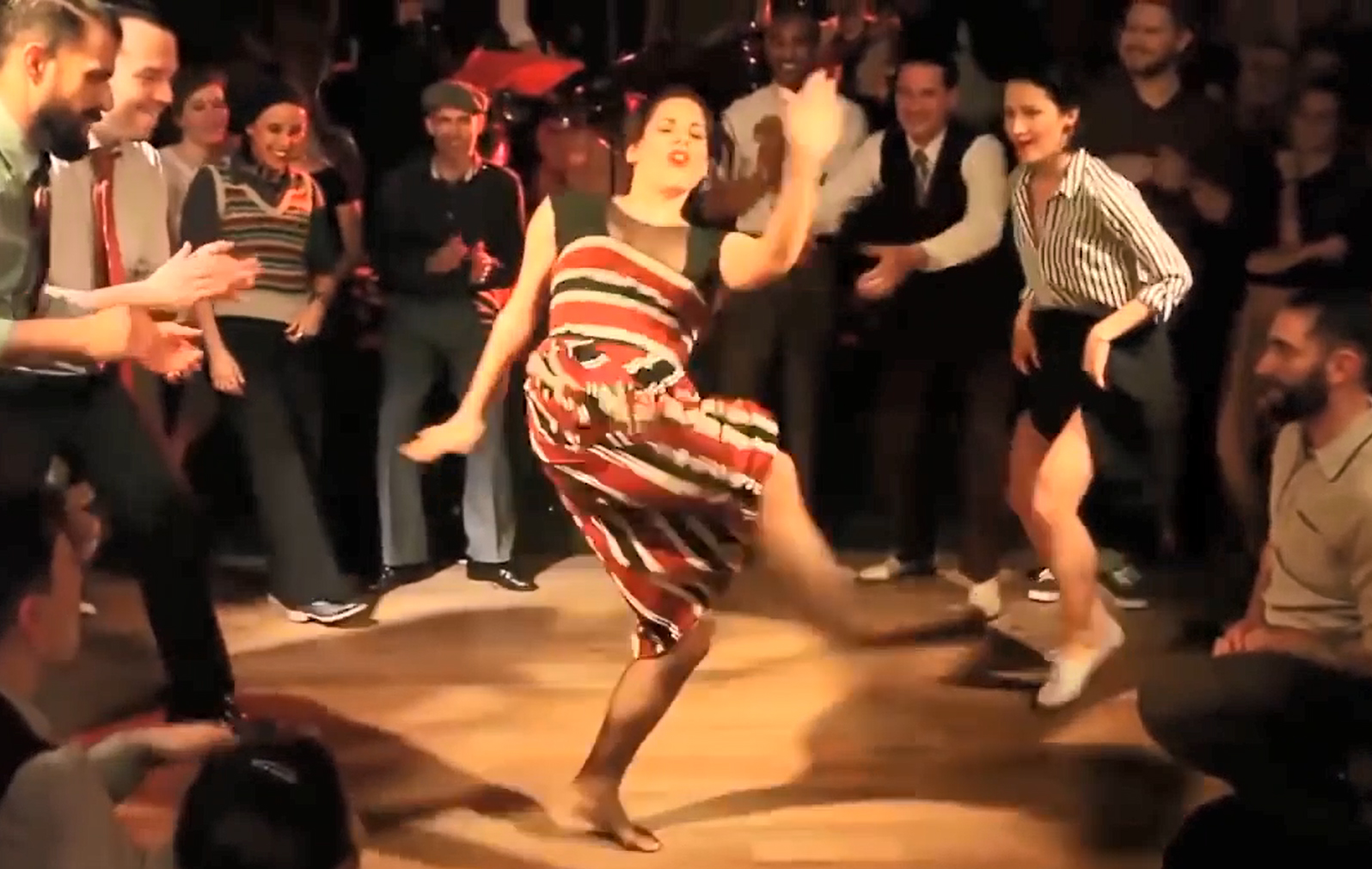 Dance Lindy hop - Set The World On Fire смотреть онлайн