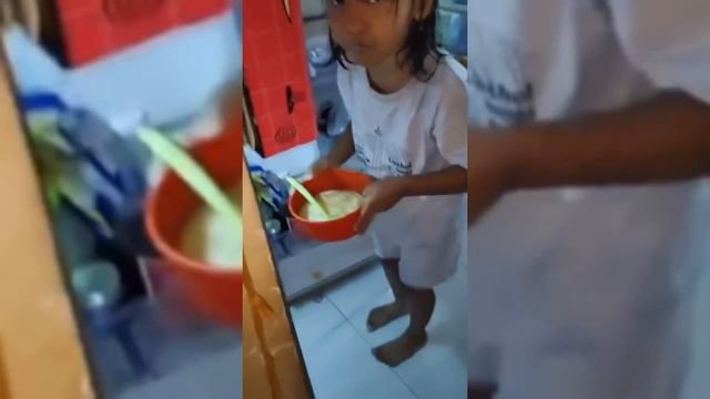 Kumpulan Meme Absurd Yang Saya Temukan Saat Sahur (42)