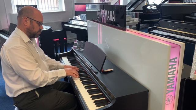 Yamaha CLP725 | Review & Demonstration | Reasons To Buy CLP-725 | Rimmers Music смотреть онлайн