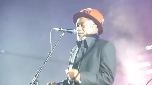 Massive Attack - Girl I love you (Ft. Horace Andy) смотреть онлайн