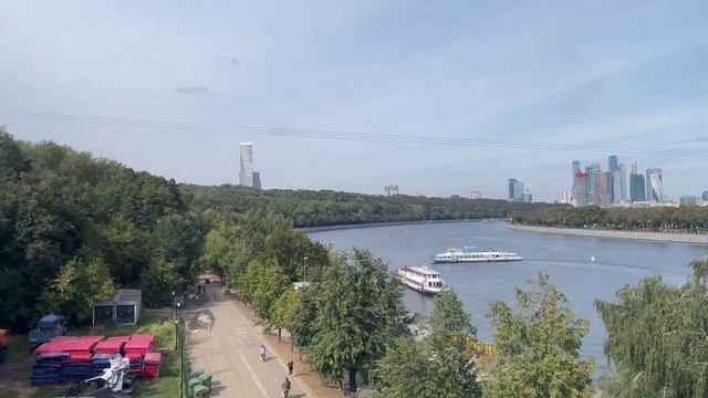МГУ, Воробьёвы горы, Смотровая площадка, Канатная дорога, Москва-река, Лужники (4К) смотреть онлайн