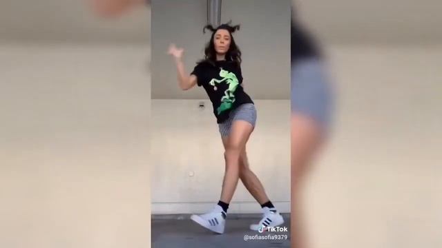 Лучшие танцы ногами в ТикТок