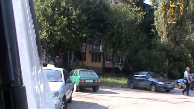 Ромы пилят зелень.Автовокзал.Исполком.полиция.экология.Кривой Рог.Украина. смотреть онлайн