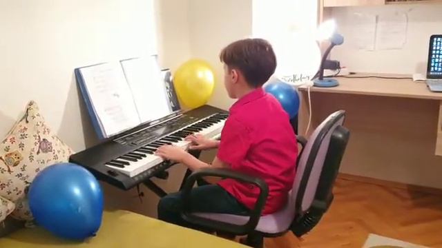 "Neşeli ol " adlı parça - Piyano 🎵🎹🎶 смотреть онлайн