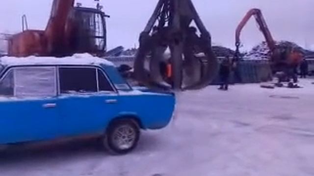 Открыл багажник смотреть онлайн