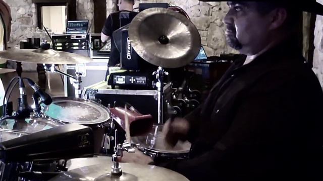 Raul Cavazos baterista De China a Bravo смотреть онлайн