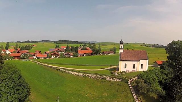 St. Peter Kapelle bei Buching im Sommer смотреть онлайн