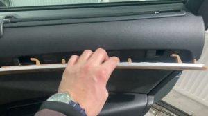 Як зняти карту задньої дверки Audi Q7/ Как снять карту задней двери Ауди Ку7