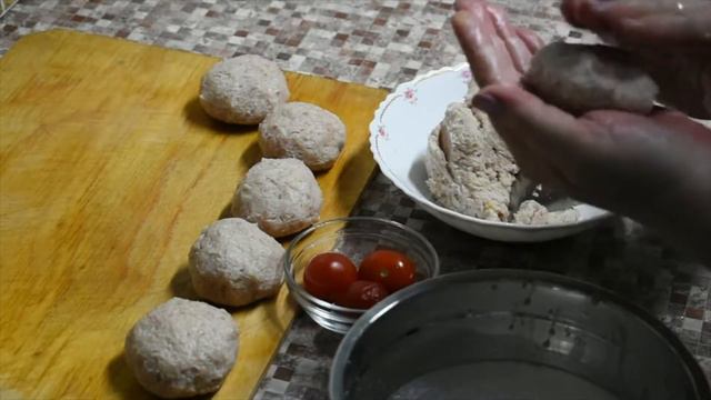 РЕЦЕПТ БЛЮДА/БИТОЧКИ СВИНЫЕ С ПОМИДОРАМИ ЧЕРРИ/СПОСОБ ПРИГОТОВЛЕНИЯ/ смотреть онлайн